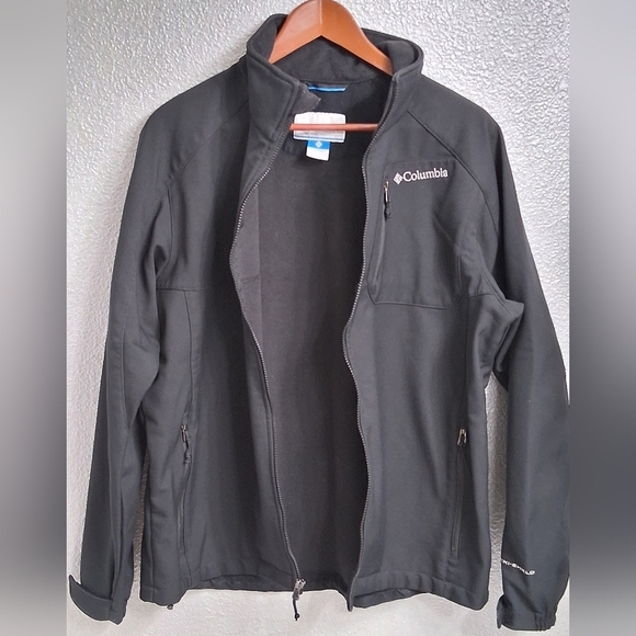 Columbia  Women's Black Jacket   Size L - Picture 5 of 11